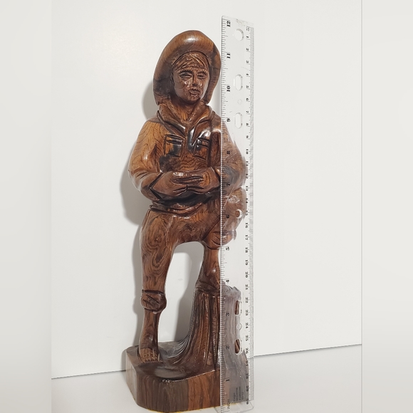 Vintage Exquisite Wood Handcarved Sculpture of a Cowboy with a Harmonica - Picture 8 of 10